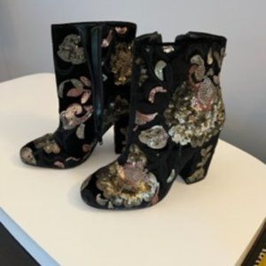 Aldo Sexy Sequin Ankle boots - Sz 6